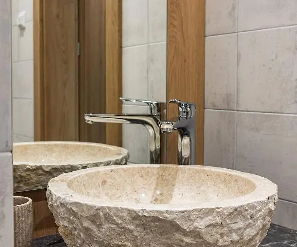 アパート Sway In *